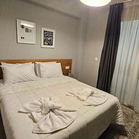 Apartamento A Place 4 U Under Acropolis Atenas Exterior foto